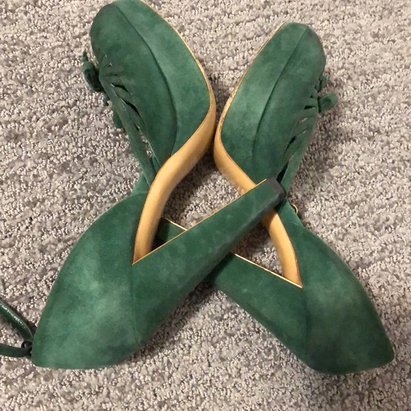 Gucci - Picture 4 of 4